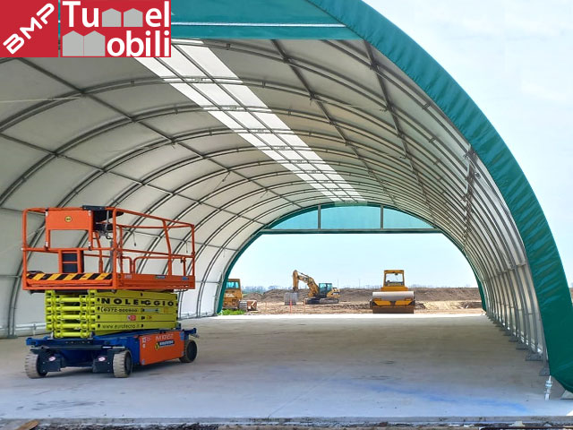 Interno del tunnel agricolo