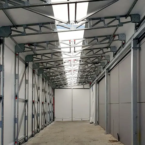 capannone-modello-monopendenza-tunnel-mobil-internoi Interno di una tettoia in telo e carpenteria